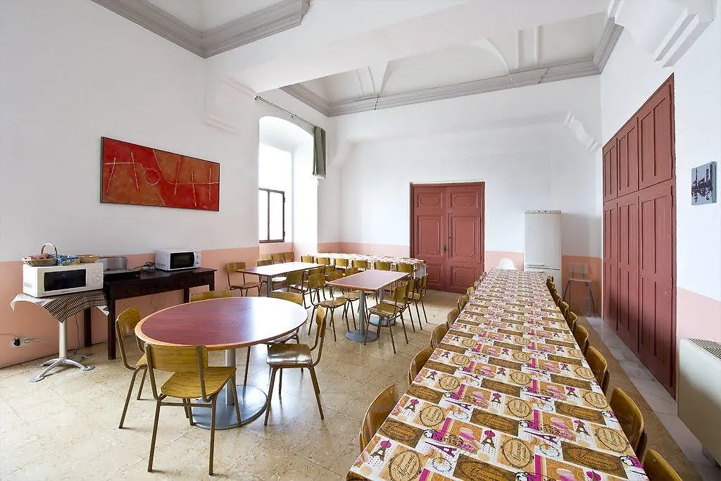 Alberg Solidanca Hostel パラフルジェイ
